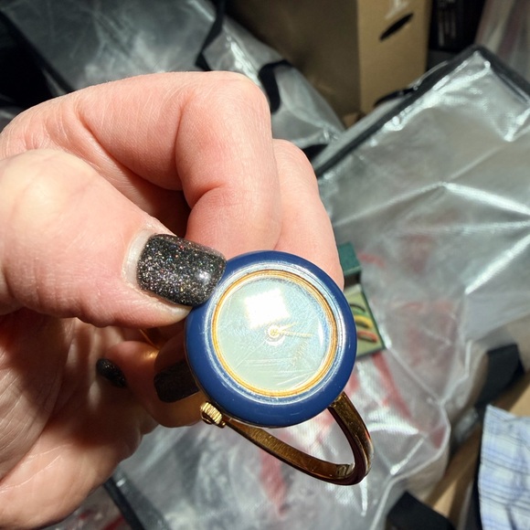 Gucci Gold Watch with Colorful Bezels - Picture 3 of 13